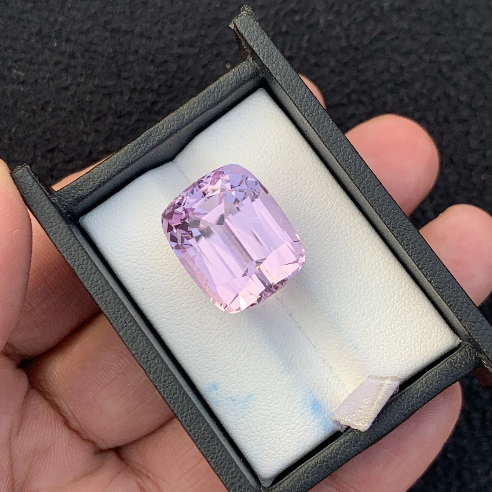35.54 ct Natural Pink Kunzite Cushion Shape Loose Gemstone from Afghanistan — view 9